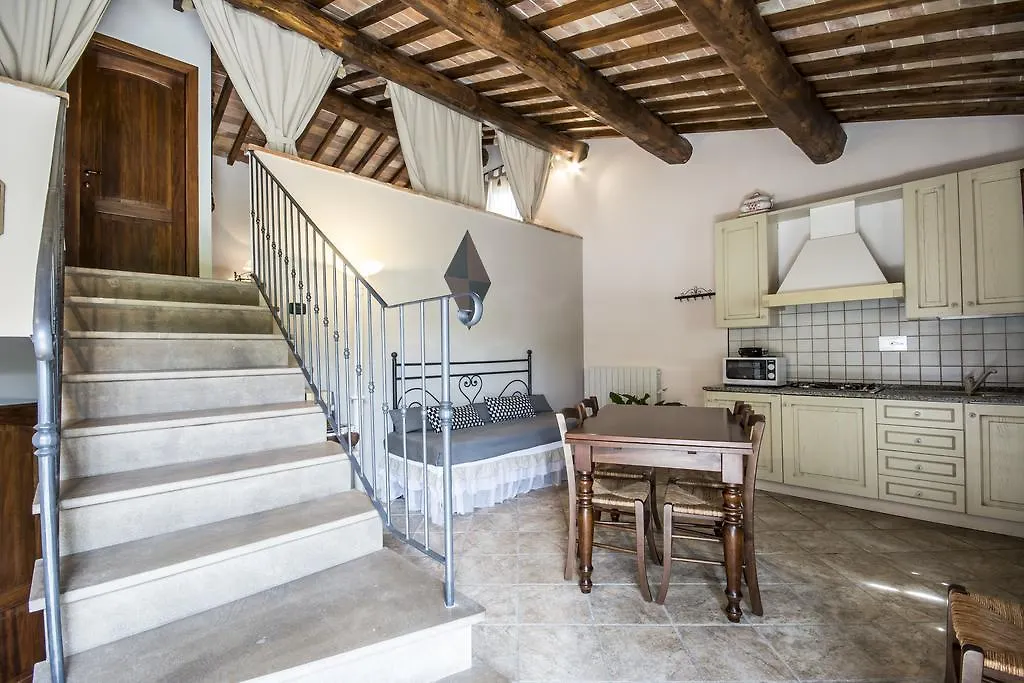 Villa Loghino Volterra 3*,